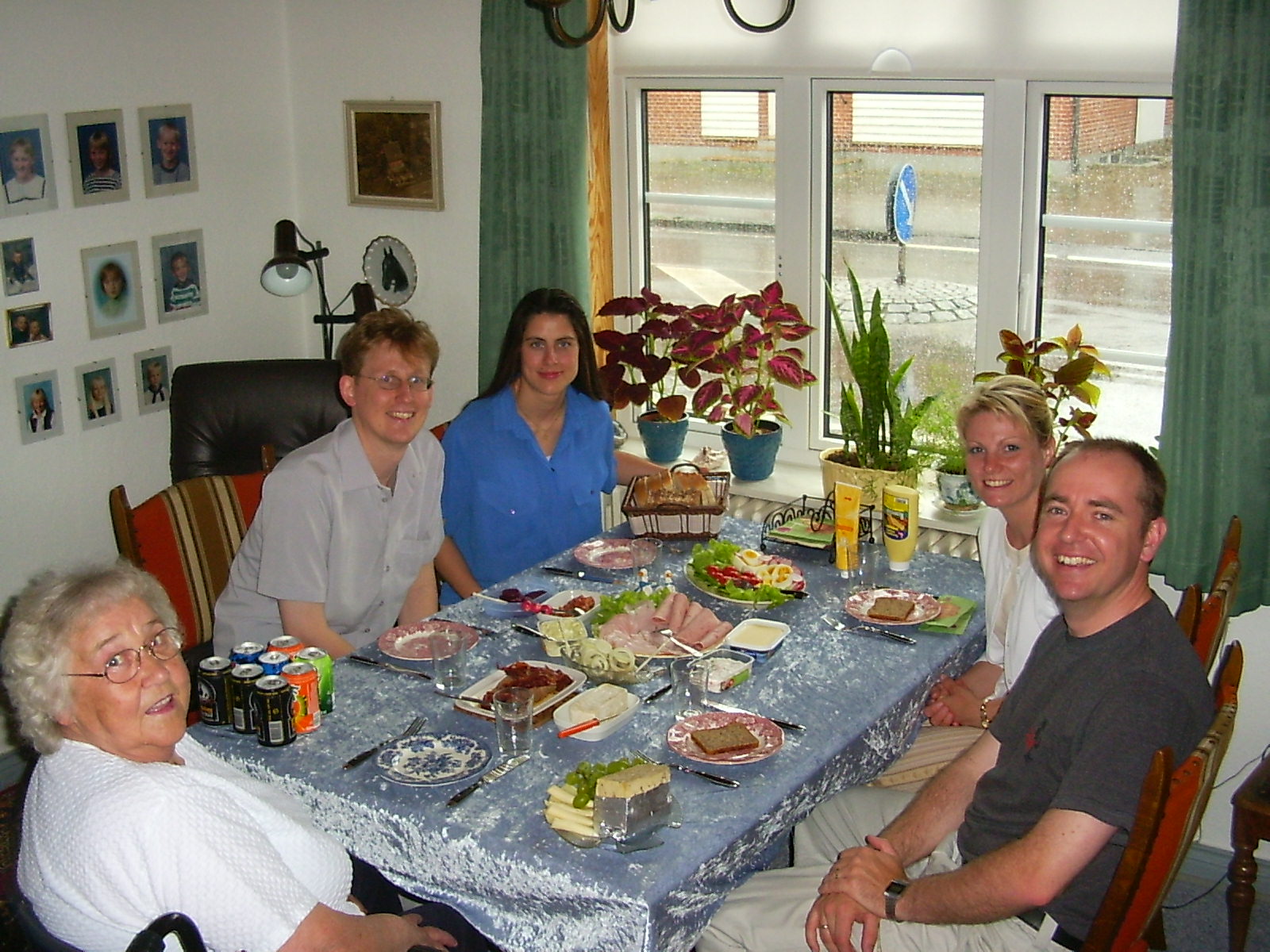 August 2004 - Visiting Mormor