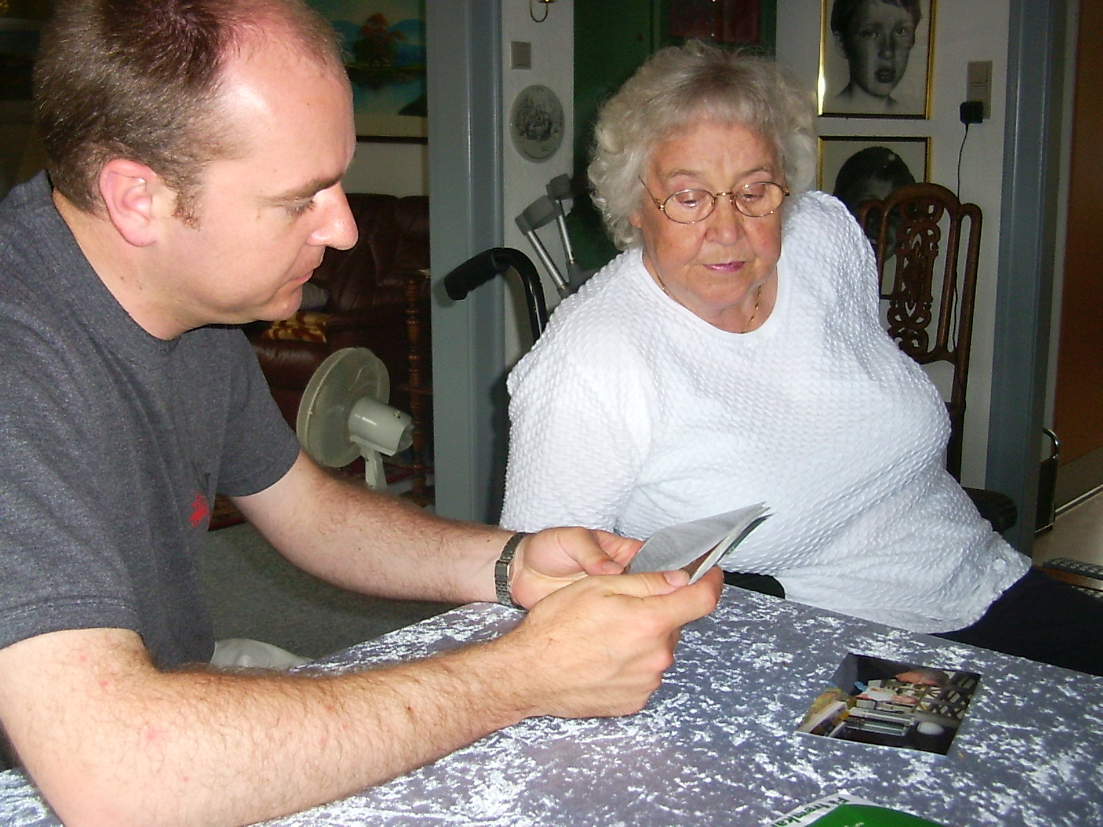 August 2004 - Visiting Mormor