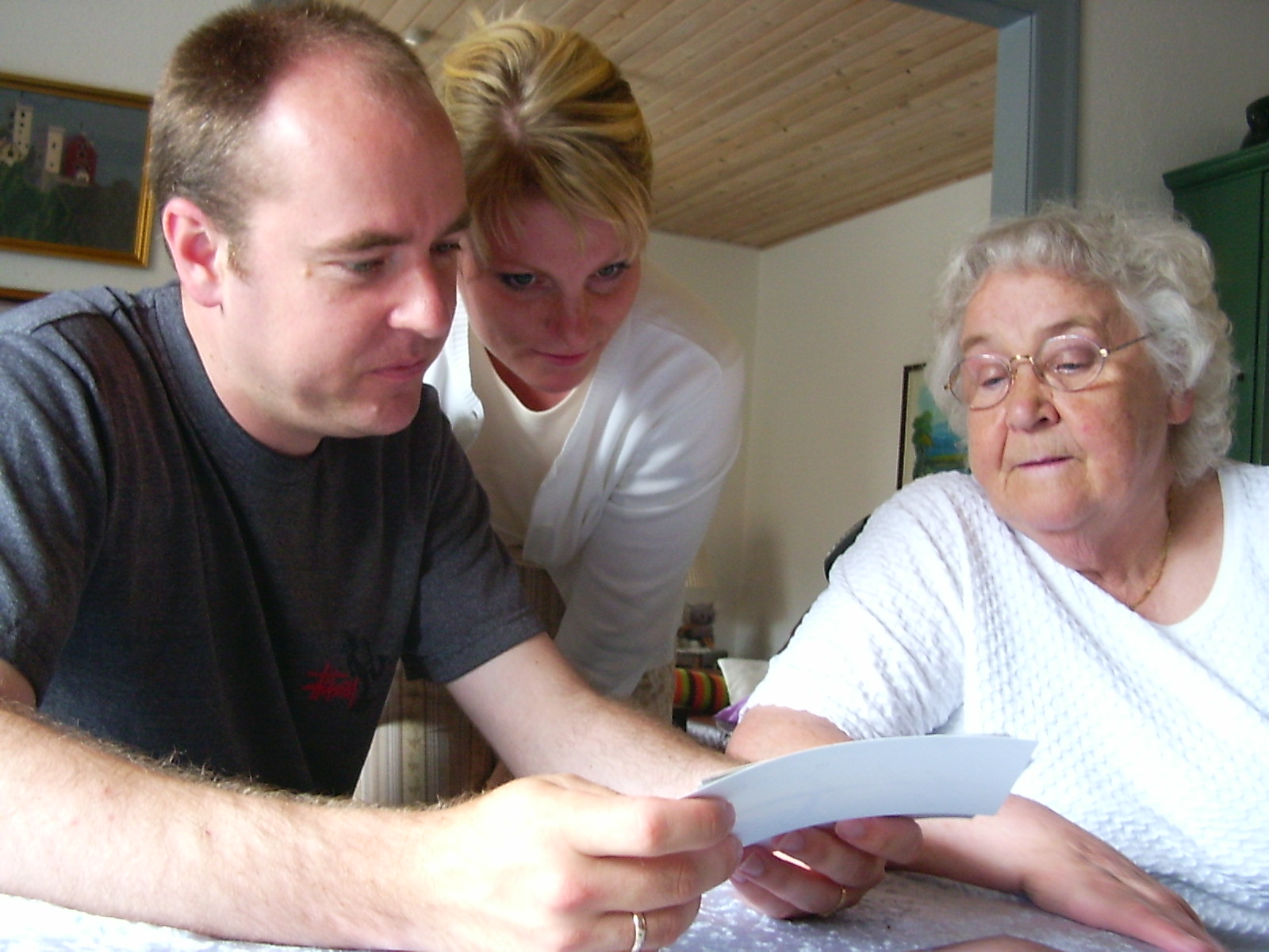 August 2004 - Visiting Mormor