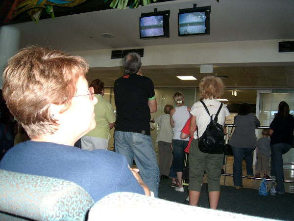 Per and Anni arrive in Brisbane