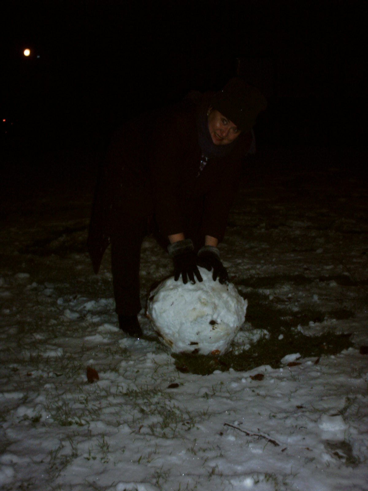 Who wants to have a snow fight?