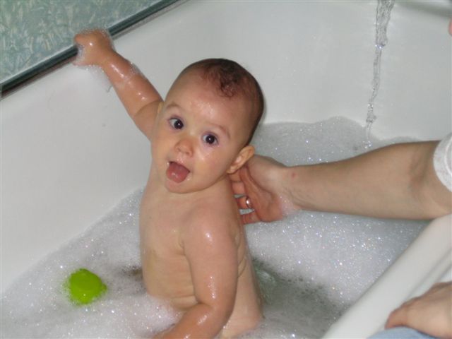 Around the house, Chrystal bath, Lea comes to visit