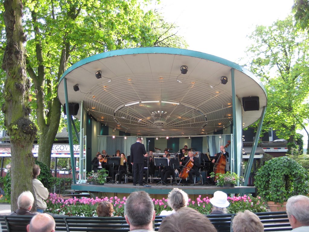 Stopped by Tivoli