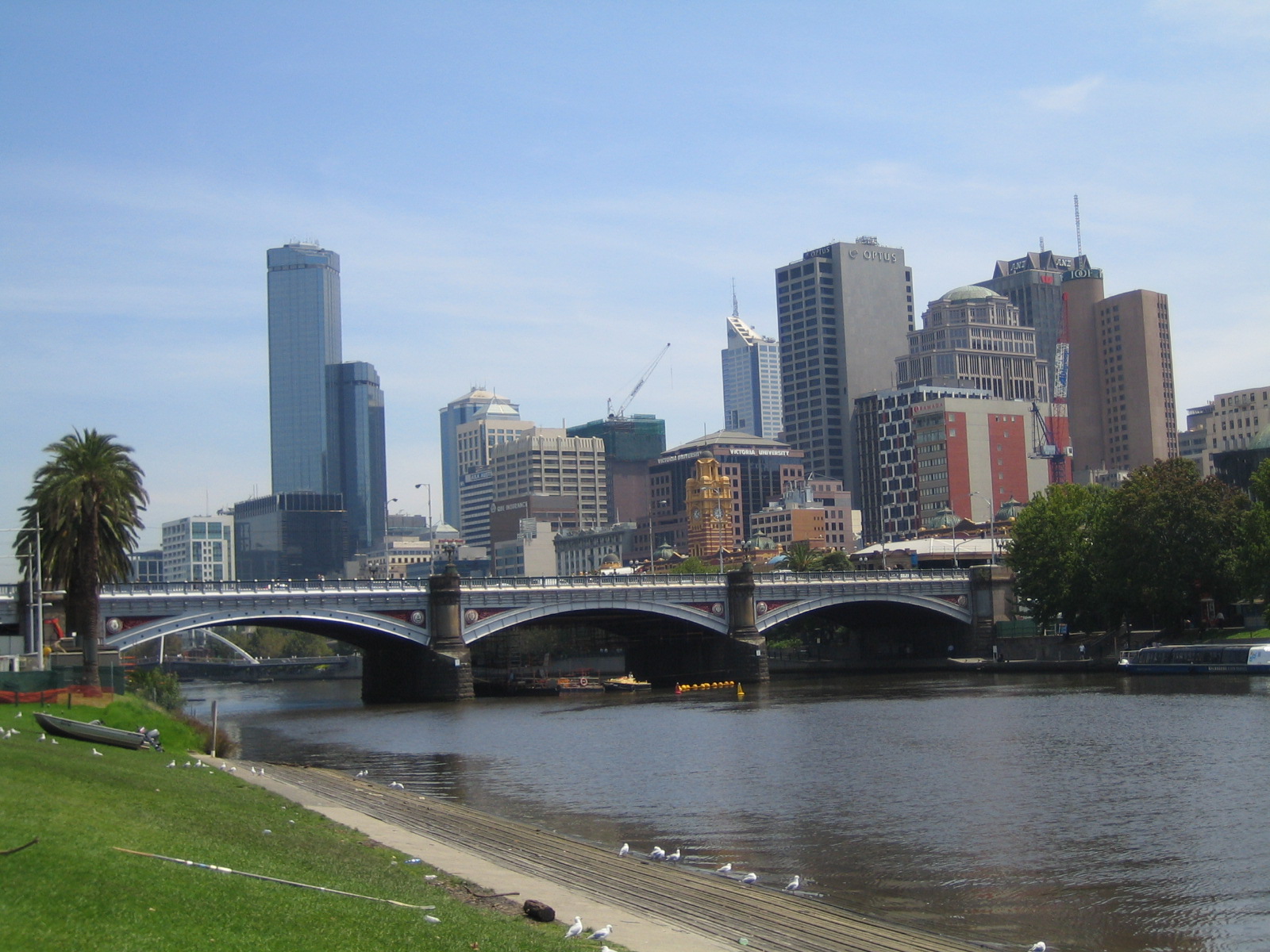 Melbourne: Along the Yarra