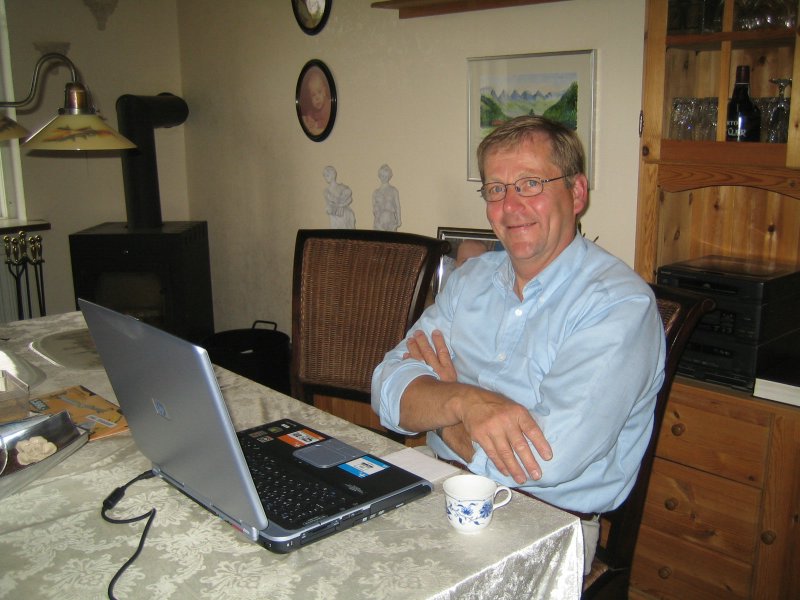 Per & and his laptop