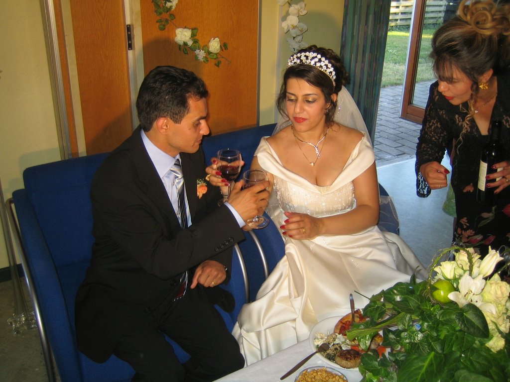 Babak and Sahnaz's wedding part 3: Time to eat.