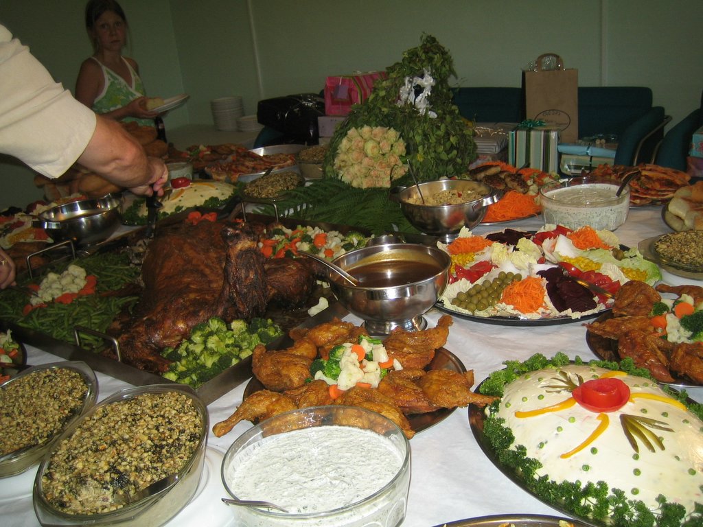 Babak and Sahnaz's wedding part 3: Time to eat.