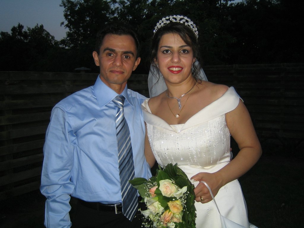 Babak & Sahnaz, part 5: Photos and cutting the cake