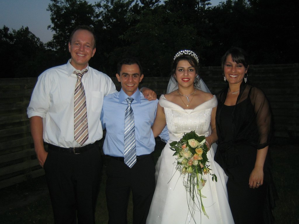 Babak & Sahnaz, part 5: Photos and cutting the cake