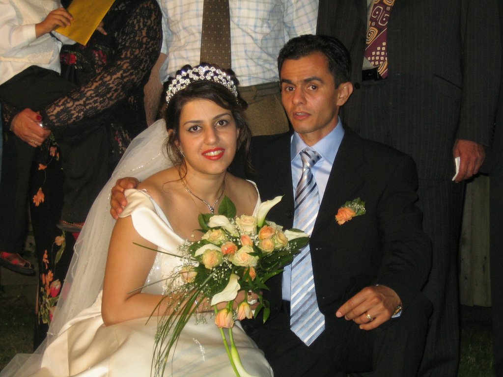 Babak & Sahnaz, part 5: Photos and cutting the cake