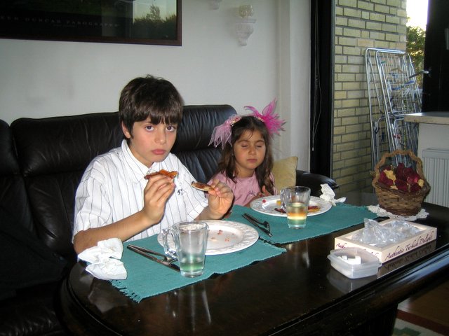 An evening together with Mitra, Nadar and company