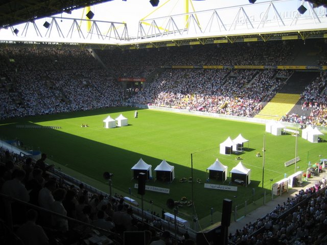 Dortmund Convention: Heaps of friends