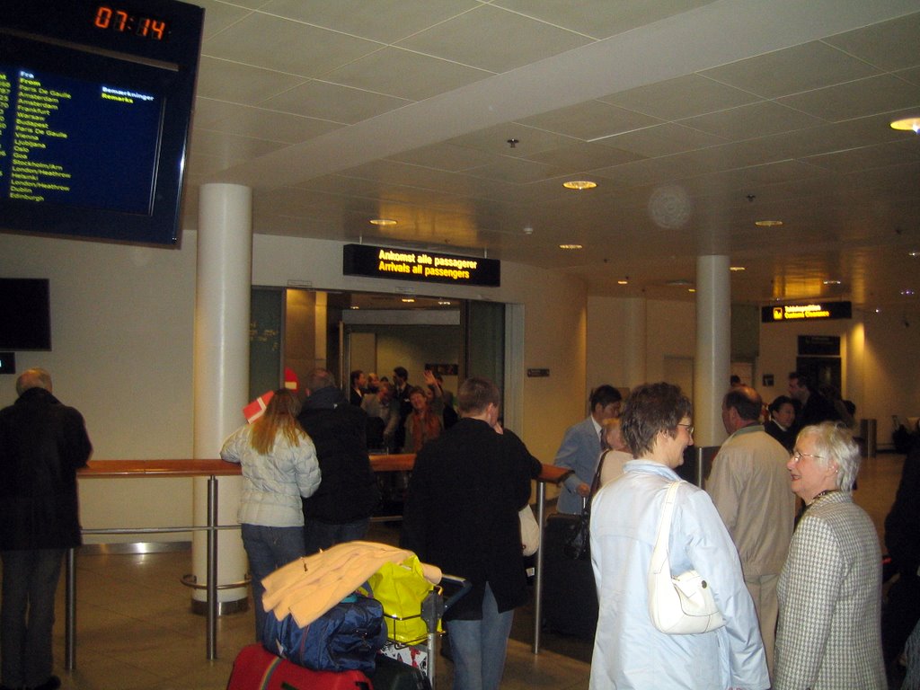Mor and Far arriving at Copenhagen Airport