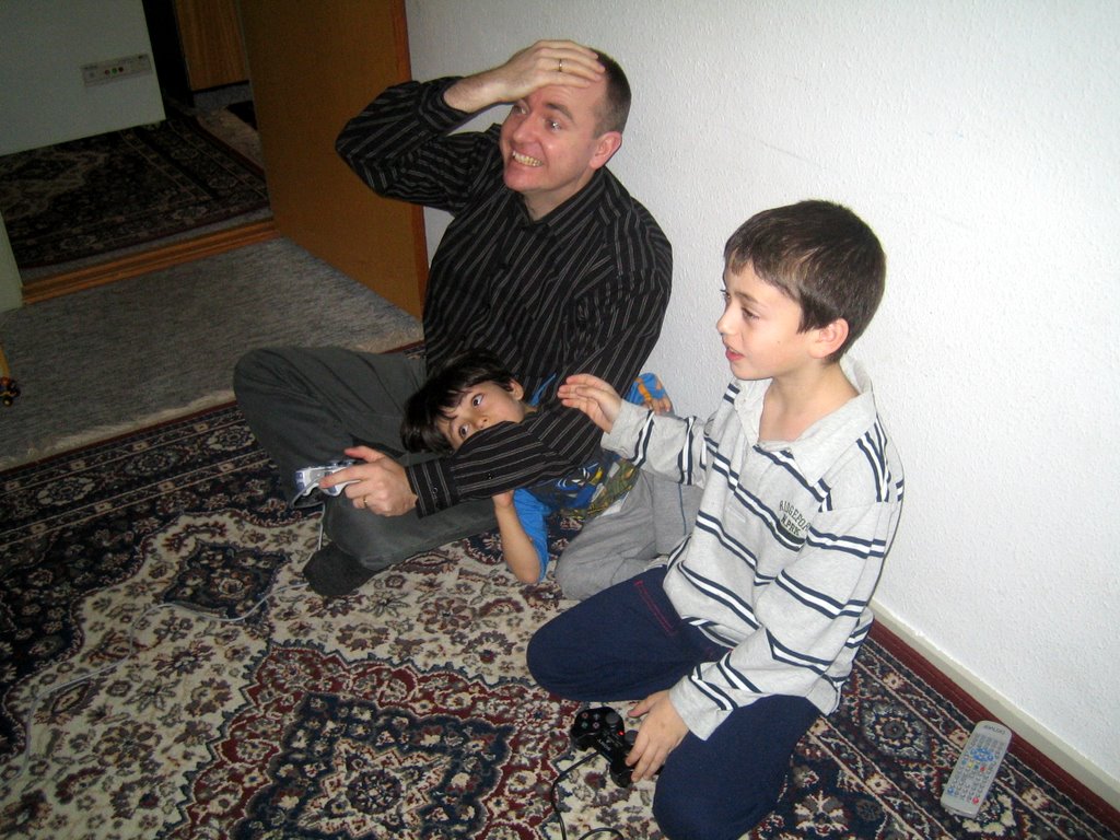 A day with Mahsumeh, Arman and the kids