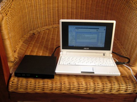 Trying to install Watchtower Library 2008 on an EEE PC