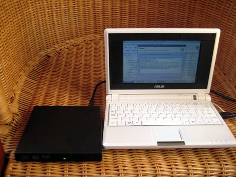 Trying to install Watchtower Library 2008 on an EEE PC