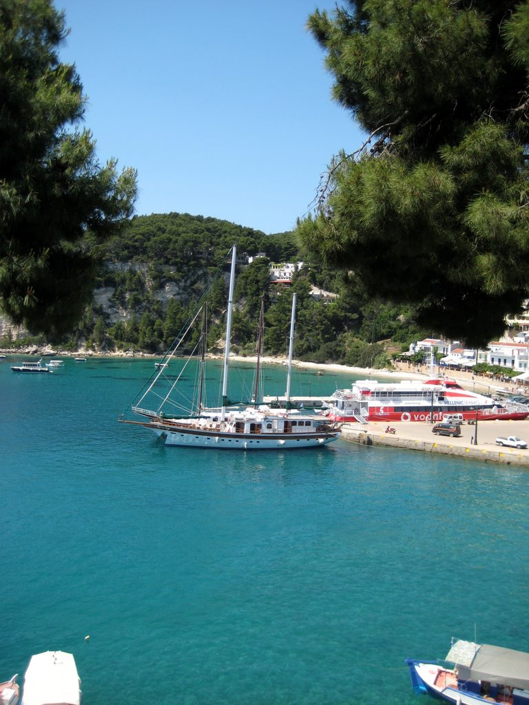 A day trip to Chrysi Milia