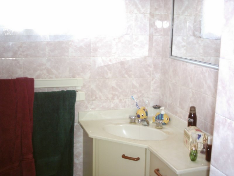 35 wonderful photos of Sanna, Chris, Chrystal and their new home :-D