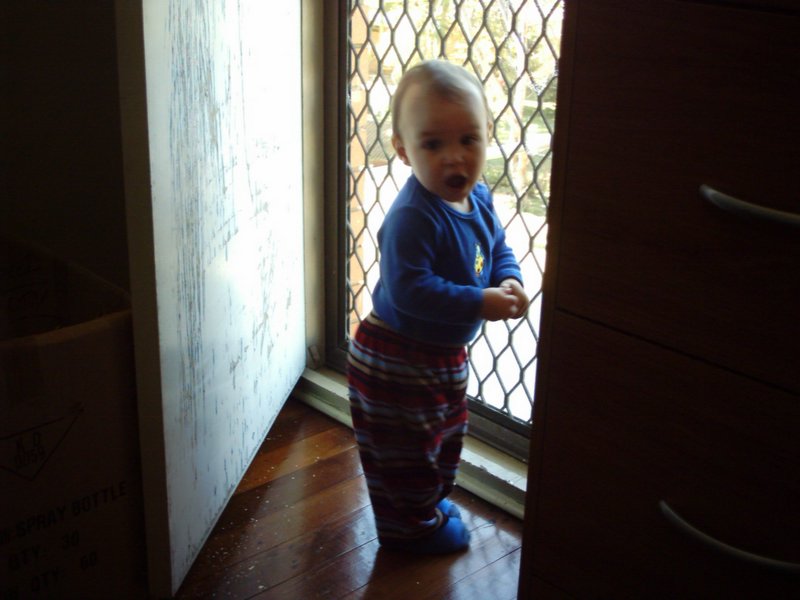 35 wonderful photos of Sanna, Chris, Chrystal and their new home :-D